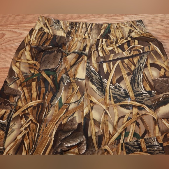 Cabela’s CAMO HUNTING PANTS WATERPROOF BREATHABLE Medium - Picture 4 of 5